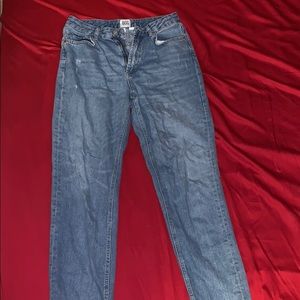 Urban outfitters ripped mom jeans